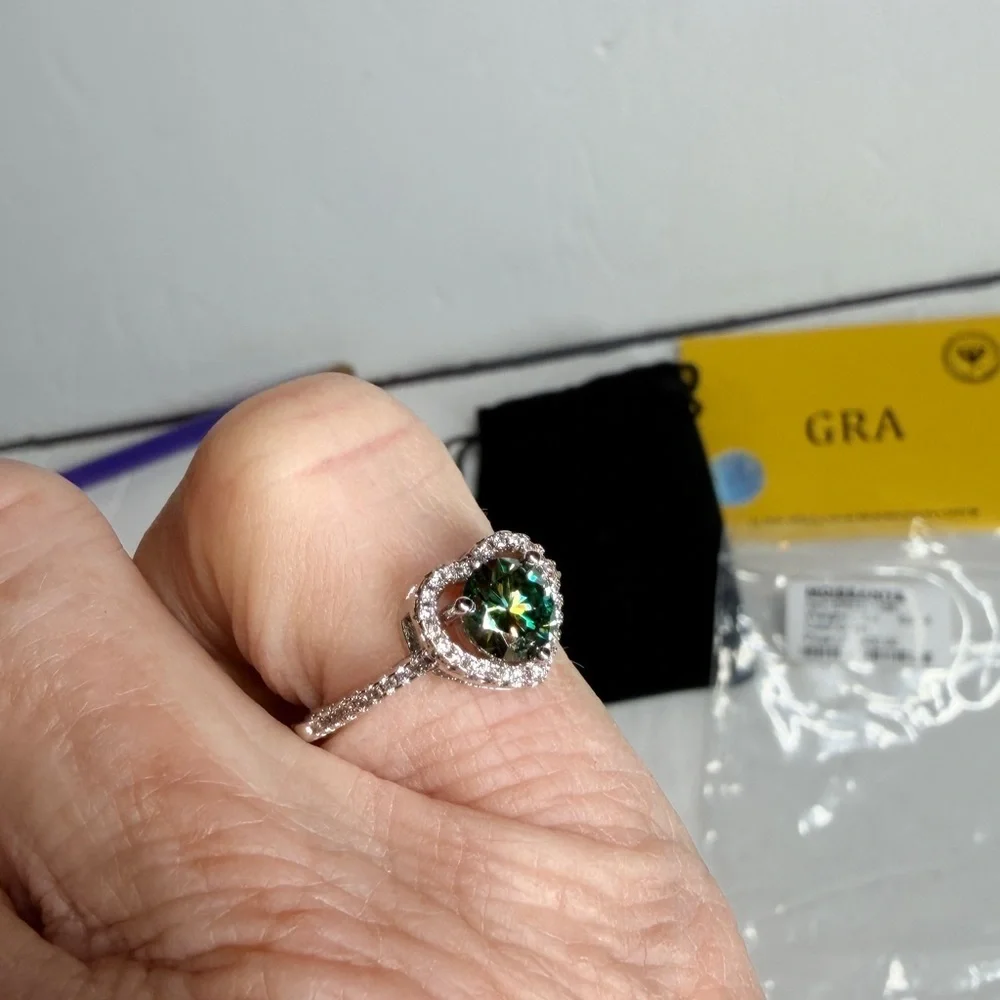 Moissanite Green Heart Cut Ring 1 carat - Size 6 -NEW with papers S925 Sterling